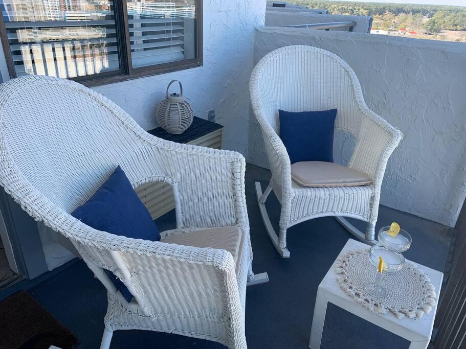Royal Retreat-Amazing View-King Bed-1 Bedroom-Full Kitchen-Free Parking-Self Check-In Myrtle Beach Kültér fotó