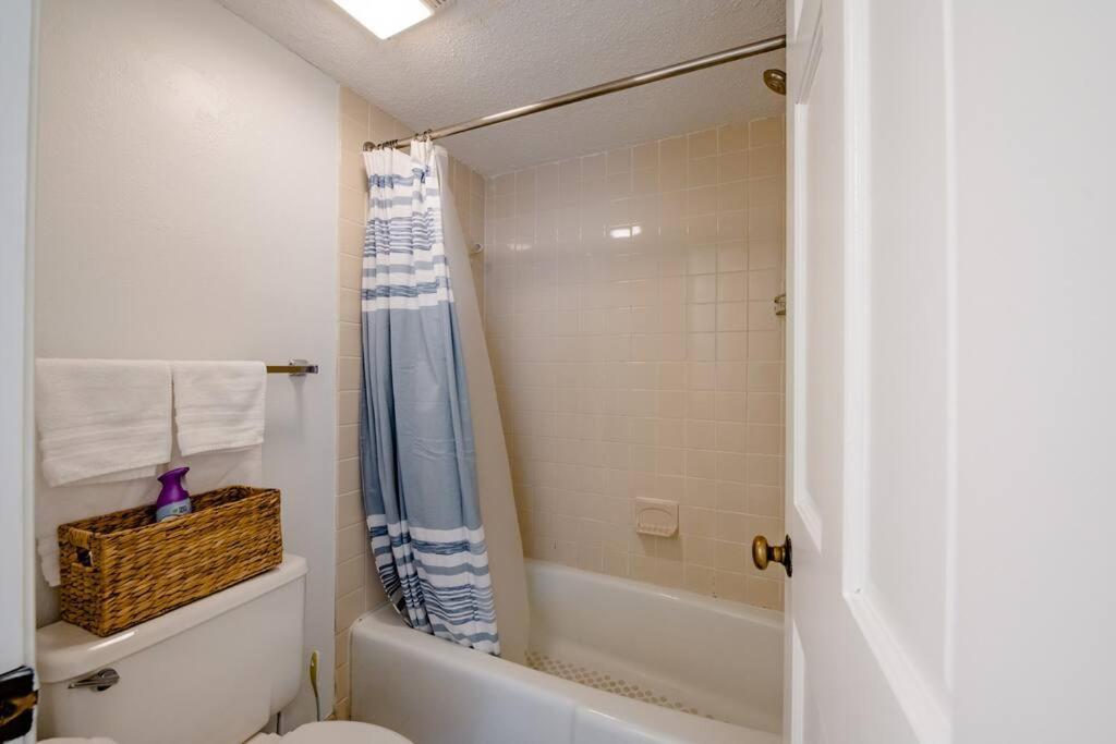 Royal Retreat-Amazing View-King Bed-1 Bedroom-Full Kitchen-Free Parking-Self Check-In Myrtle Beach Kültér fotó