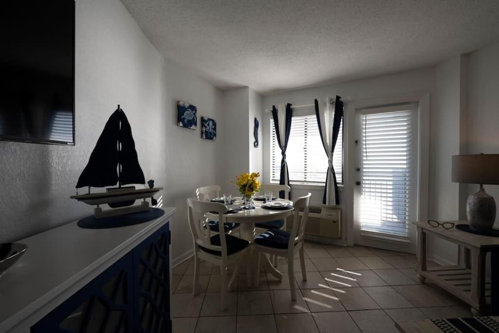 Royal Retreat-Amazing View-King Bed-1 Bedroom-Full Kitchen-Free Parking-Self Check-In Myrtle Beach Kültér fotó